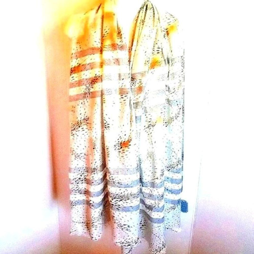 Womens Arianna By HOWARDS Gorgeous Silver Gold And Bronze Scarf